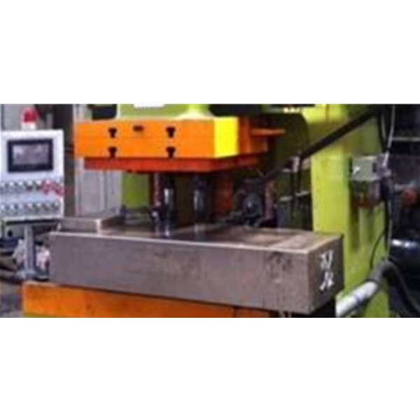 Hot-forging NC synchronous manipulator